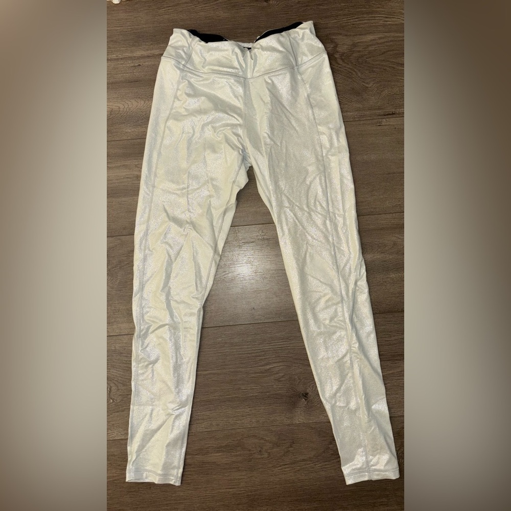 Shiny White VS leggings